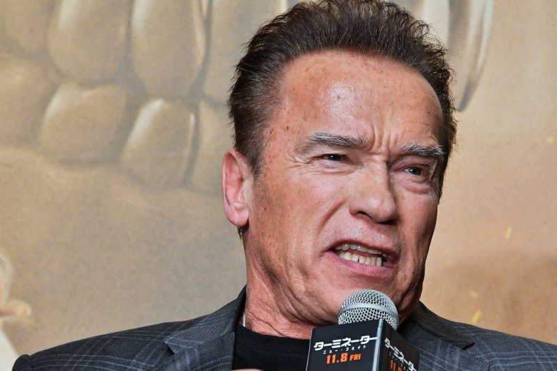 Watch: Arnold Schwarzenegger, Carrie-Anne Moss get close in 'FUBAR' Season 2