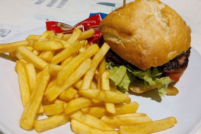 Study finds key to why obese people lose pleasure in eating rich foods