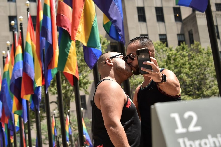 At annual convention, Southern Baptists endorse repeal of gay marriage