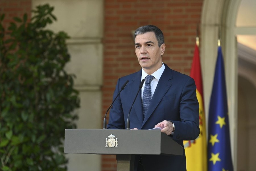 Tens of thousands rally to protest Spanish prime minister
