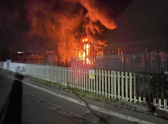 Fire-induced power outage shutters London's Heathrow Airport