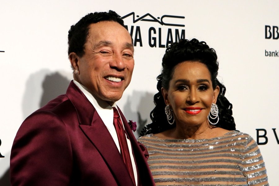 Smokey Robinson files defamation suit against sexual assault accusers