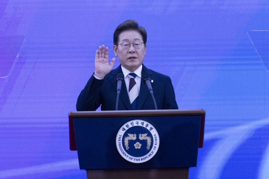 Lee Jae-myung takes office as South Korean president, pledges to unify country