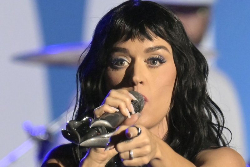 Katy Perry, Gayle King space flight sets April 14 launch