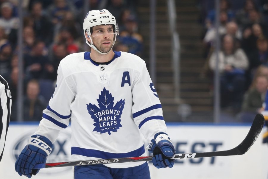 Toronto Maple Leafs sign John Tavares to $17.5 million extension
