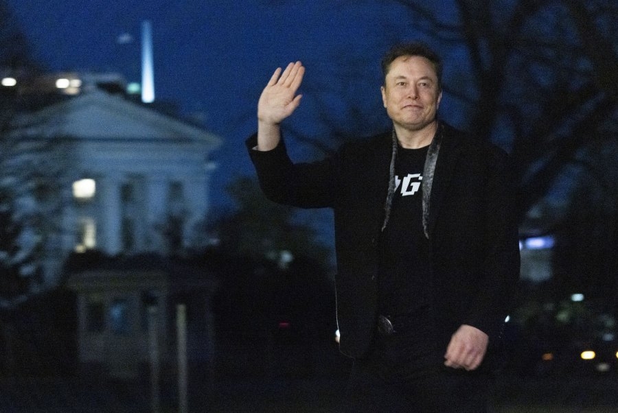 Elon Musk PAC offers $100 for signature on petition opposing 'activist judges'