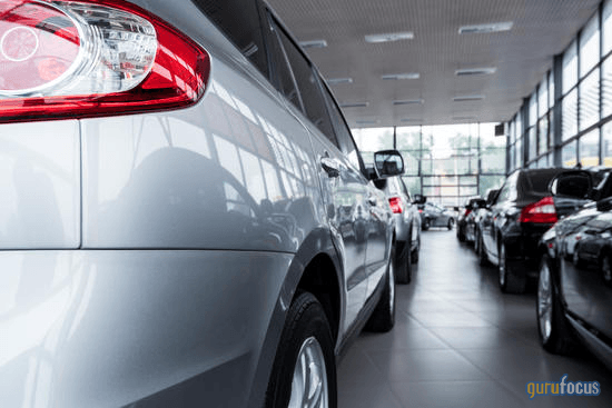 Nissan Opens Talks on Job Cuts at European Hub