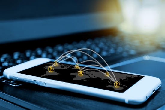 Wall Street Goes 24/7? Kraken's Bold Plan to Tokenize Tesla and Apple Shocks Markets