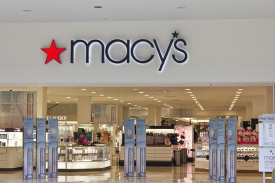 Macy's Cuts Outlook Despite Q1 Beat Amid Trump Tariff Pressure