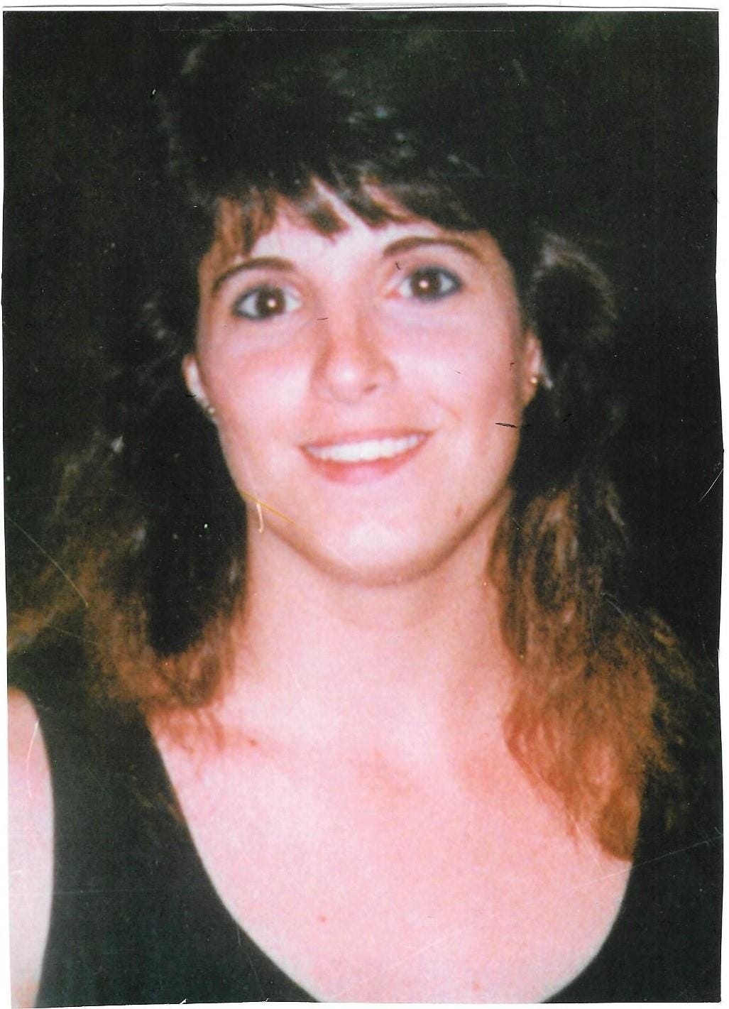 She stopped at the grocery store before picking up her kids. She was never seen alive again