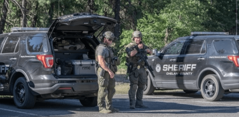 Cadaver dog to hunt for Travis Decker, girls' mother speaks publicly for first time