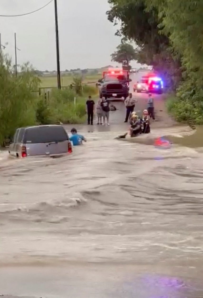 Texas flooding updates: New round of thunderstorms hampers rescue efforts