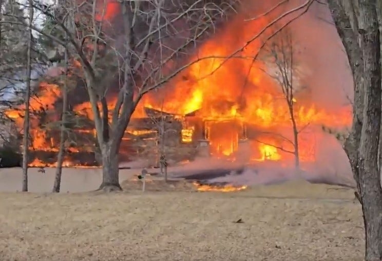 No survivors aboard plane that departed Iowa airport, crashed in Minnesota, police say