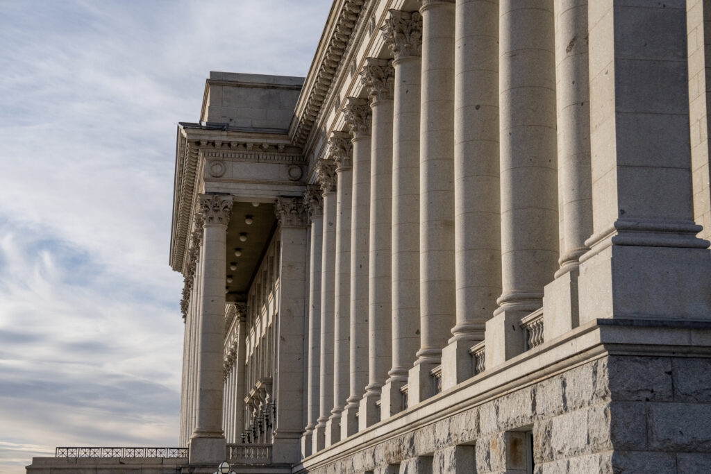 Lawmakers advance bill increasing sentences for certain undocumented people who commit crimes