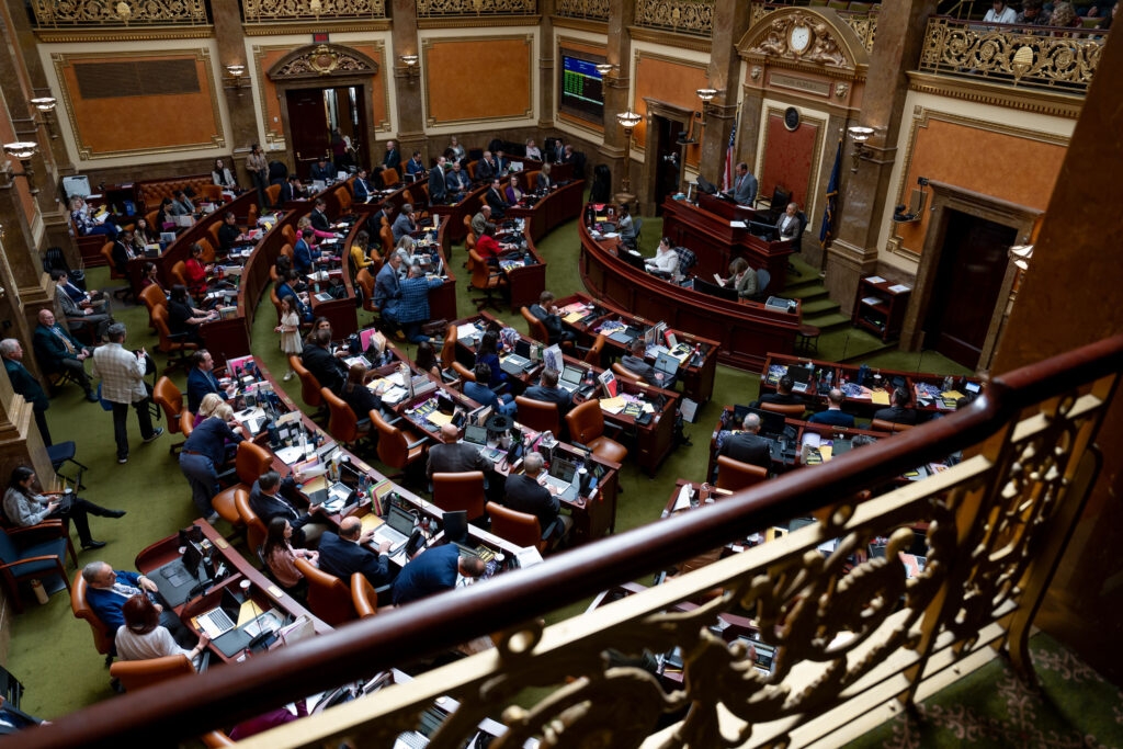 Utah Legislature approves bill forbidding minors from marrying someone four years older