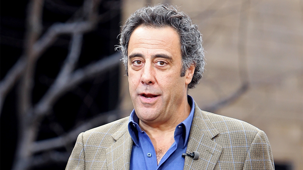 ‘Everybody Loves Raymond' Star Brad Garrett Says the Sitcom Will ‘Never' Be Rebooted: ‘There Is No Show Without the Parents'