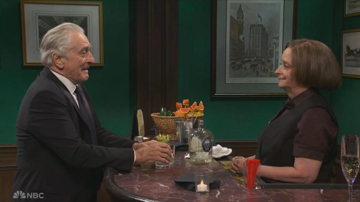 Robert De Niro Strangles Rachel Dratch's Debbie Downer at ‘SNL50': ‘You're Going to Shut It'