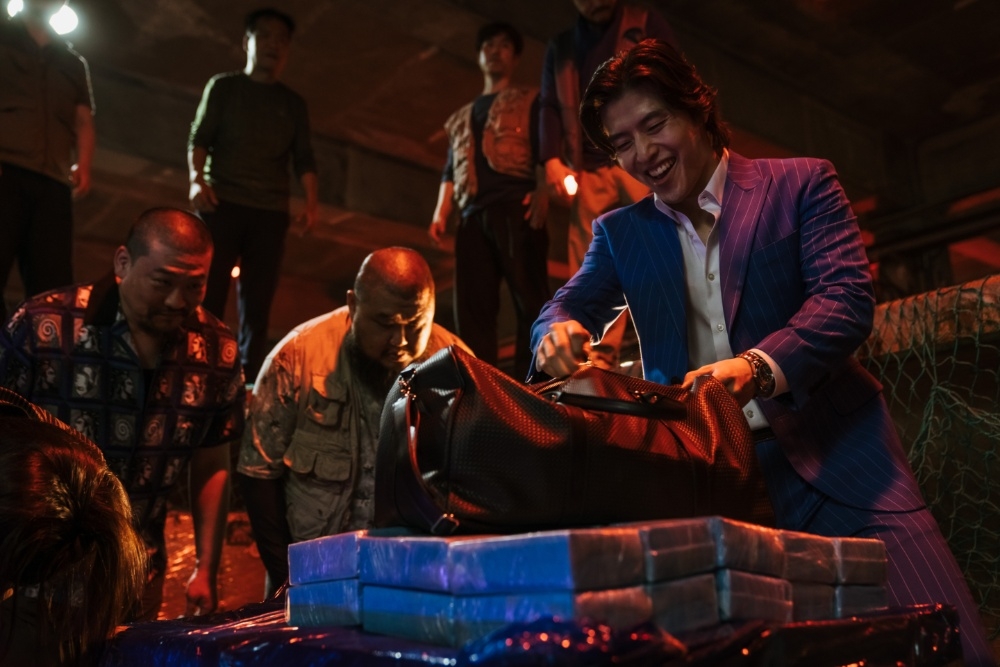 ‘Squid Game 2' Star Kang Ha-neul's Crime Thriller ‘Yadang: the Snitch' Tops Korean Box Office