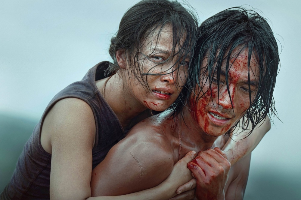 Zhu Yilong, Ni Ni on ‘Dongji Rescue' WWII Maritime Epic: ‘Humanism Doesn't Recognize National Boundaries'