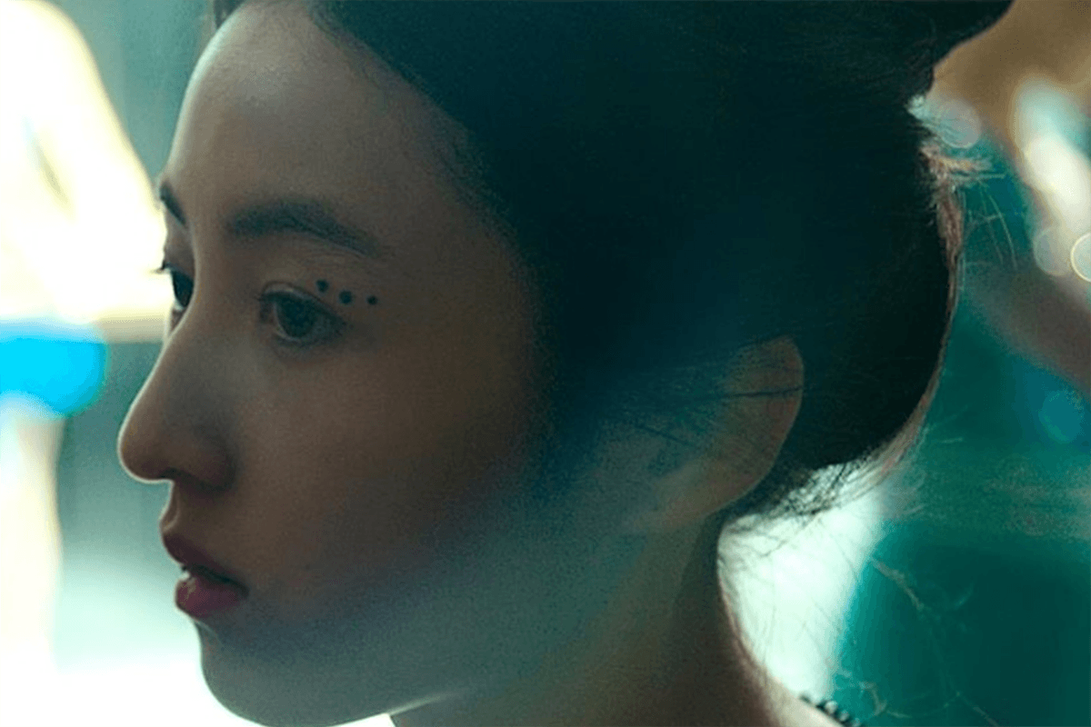 ‘Girl on Edge' Review: A Mother and Daughter Hit Thin Ice in Zhou Jinghao's Alluring but Unsatisfactory Skating Drama