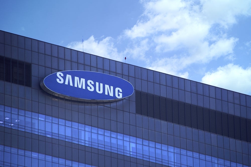 Samsung Galaxy S25 Edge: A slim new contender in the smartphone market