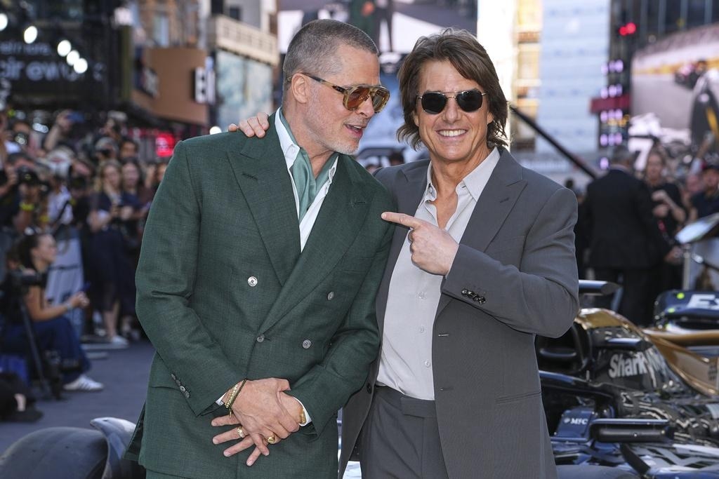 Tom cruises into London for 'F1' premiere