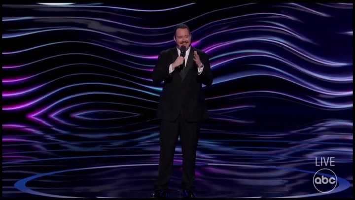 Shane Gilles' opening monologue received a mixed reaction from the crowd.