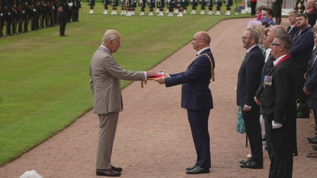 King takes part in Ceremony of the Keys in Edinburgh