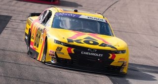 Zilisch dominates opening frame of Xfinity race at Iowa