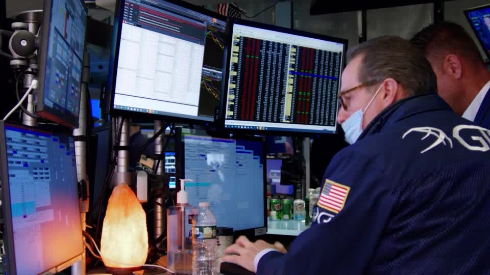 US stocks end lower, focus now on Nvidia results