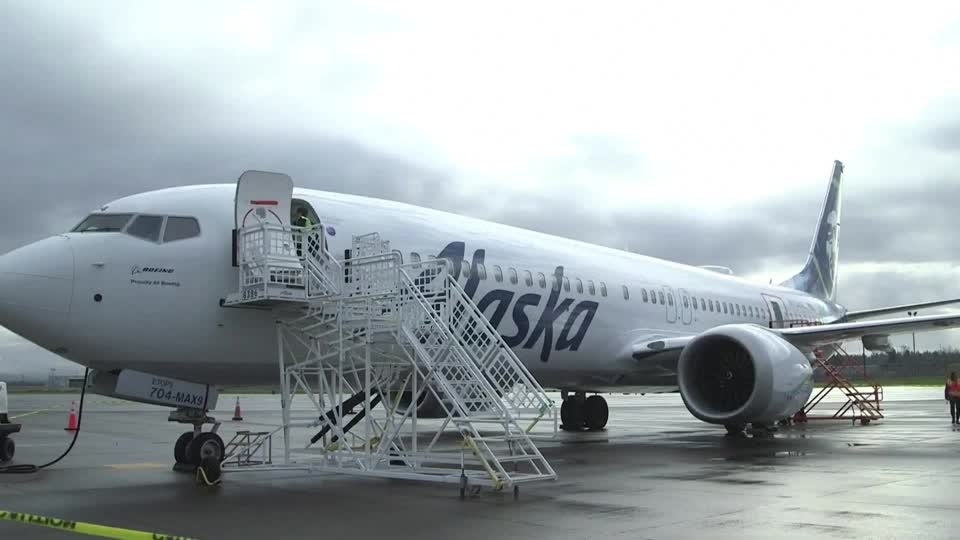 Report slams Boeing over 737 MAX midair blowout