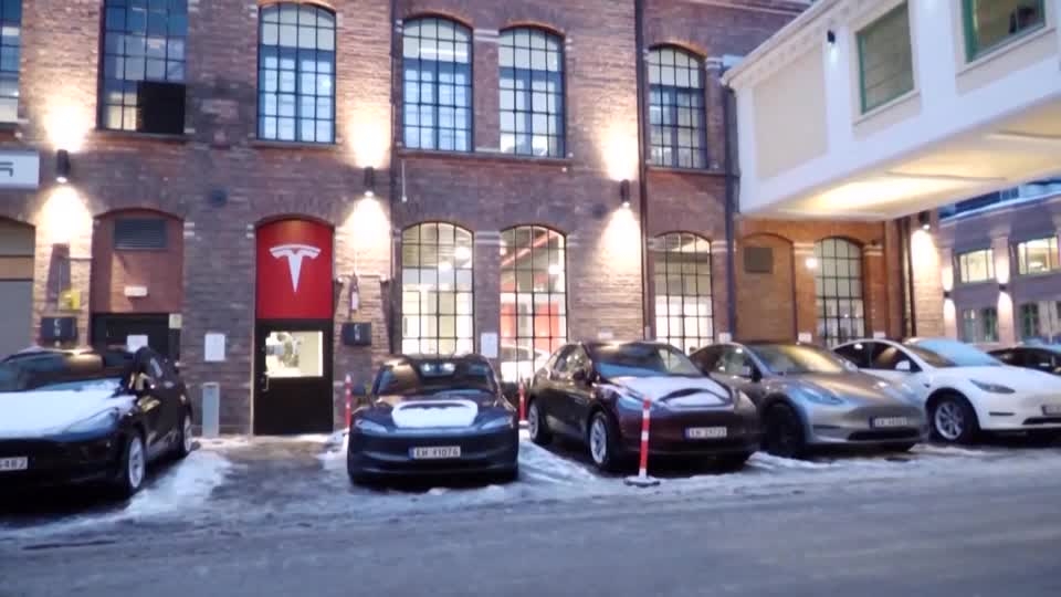 Tesla sales plunge in Europe, with no sign of boost from new model