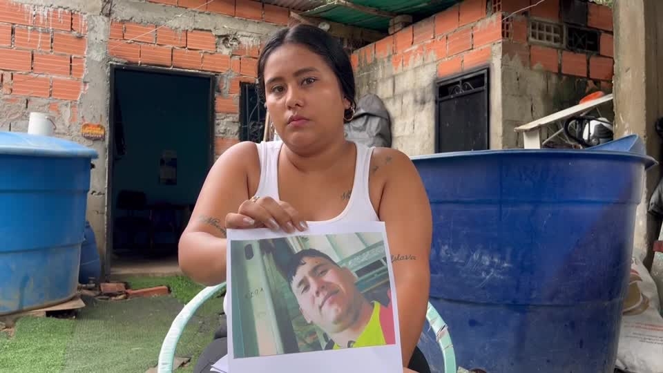 Colombian-Venezuelan held in El Salvador not tied to gang, wife says