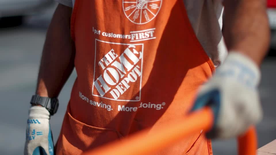 Home Depot reaffirms annual forecasts despite weak quarter