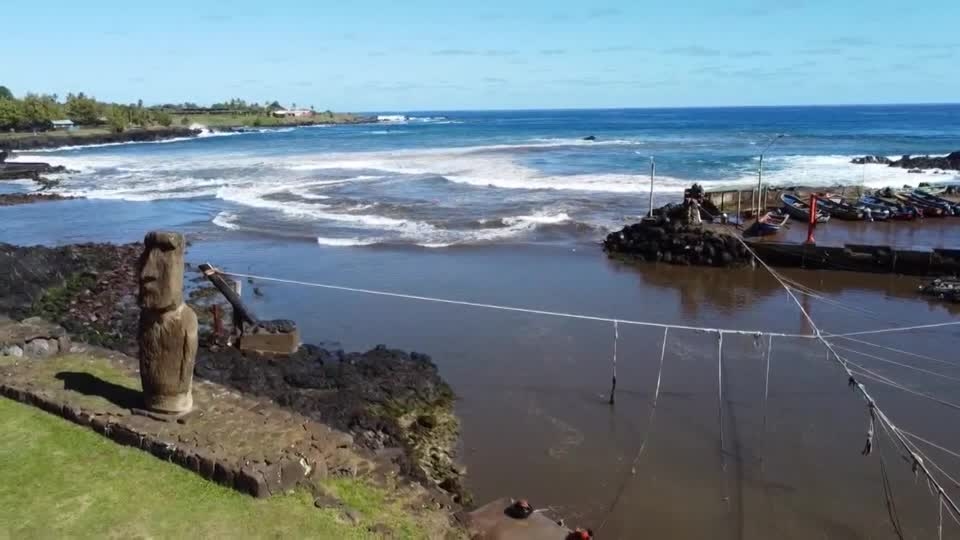 30 inch waves hit Easter Island after Russia quake