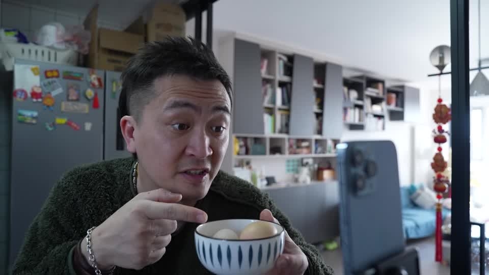 RedNote influencer awaits as TikTok faces sale or ban by April 5