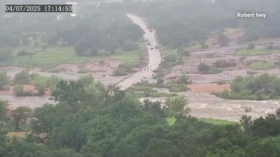 Timelapse shows speed of Texas floodwaters rising over causeway