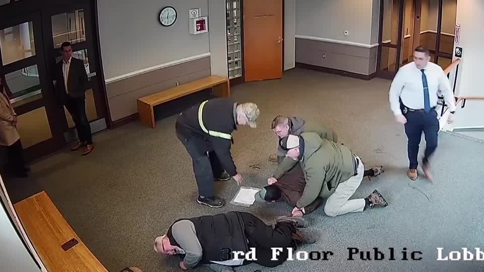 Venezuelan man tackled by federal agents in courthouse arrest