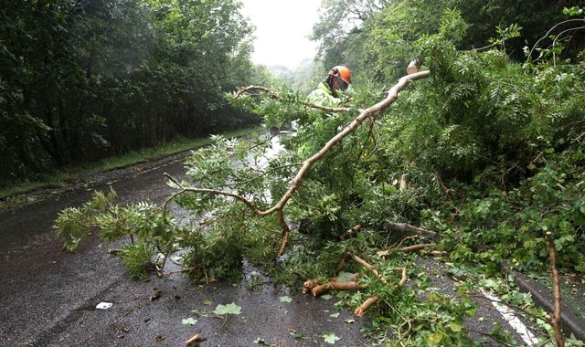 Storm Floris: Travellers warned to expect more disruption