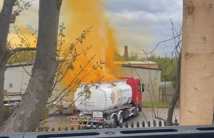 Acid Sprays From Tanker Truck in Spectacular Chemical Spill