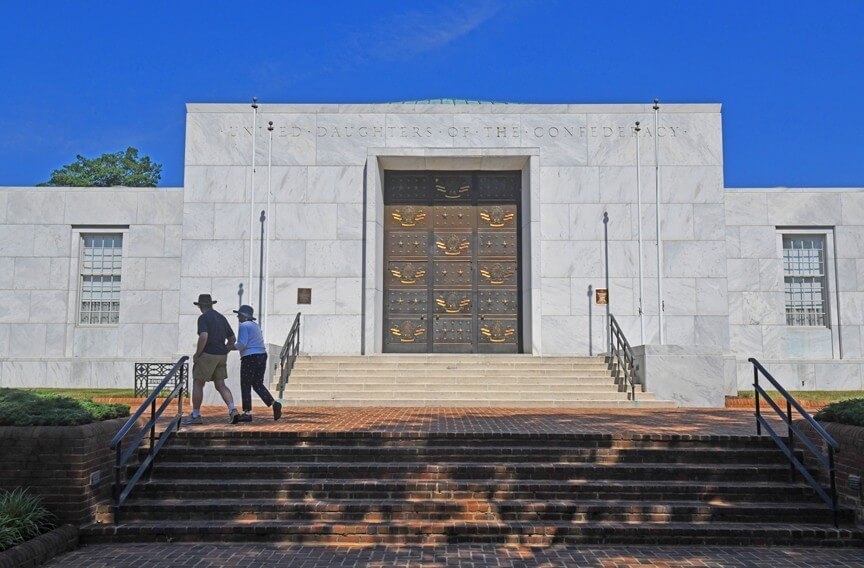 Virginia moves to strip tax breaks for Confederate groups