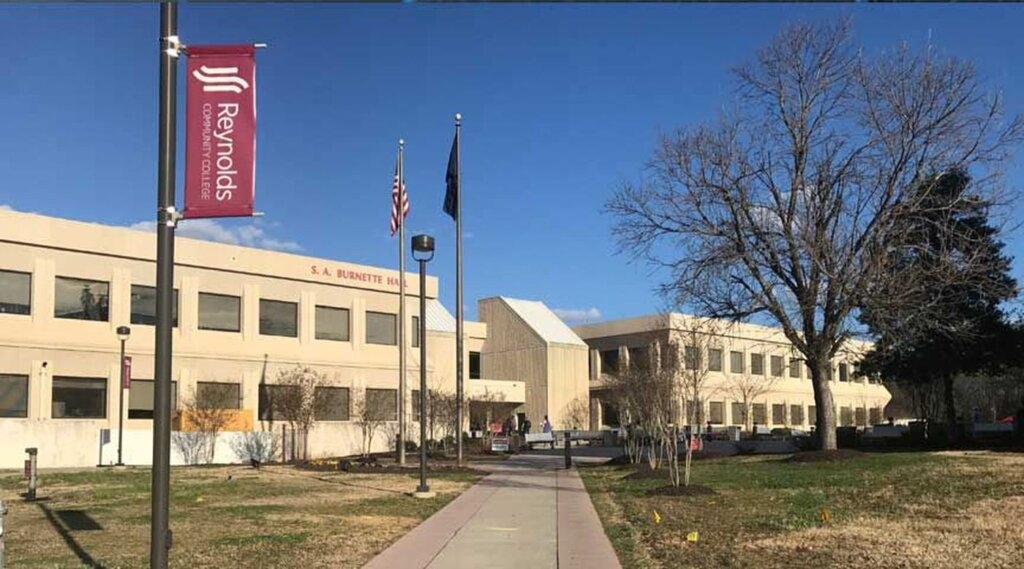 Poll: Amid rising costs, Republican and Democratic voters value Va.'s colleges and universities