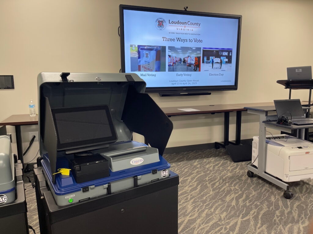 Va. election offices invite voters to take a close-up look at the election process