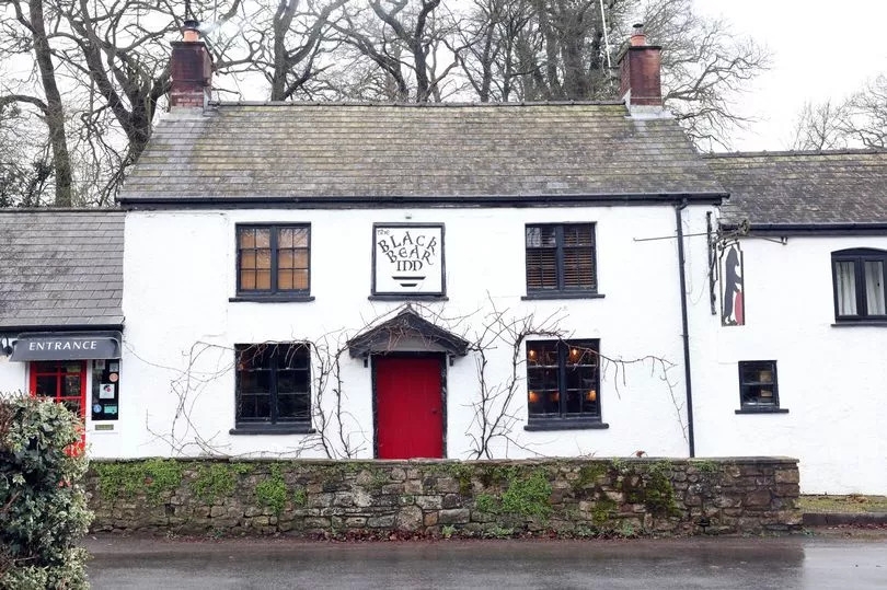 Customers 'gutted' as owners of popular pub named one of UK's best set to walk away