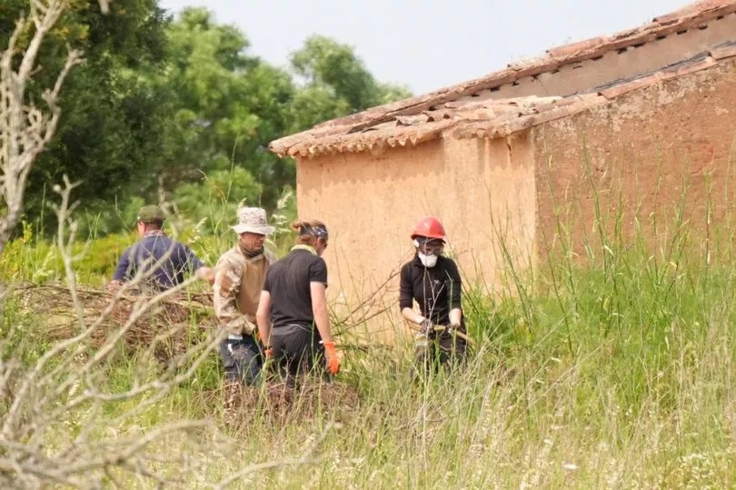 Madeleine McCann search team finds 'evidence' in abandoned houses