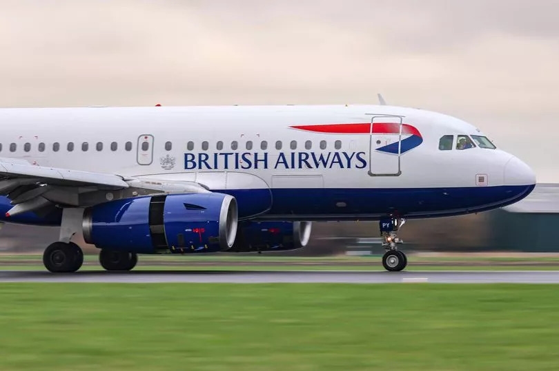 Pilot suspended for allegedly leaving cockpit door open during flight