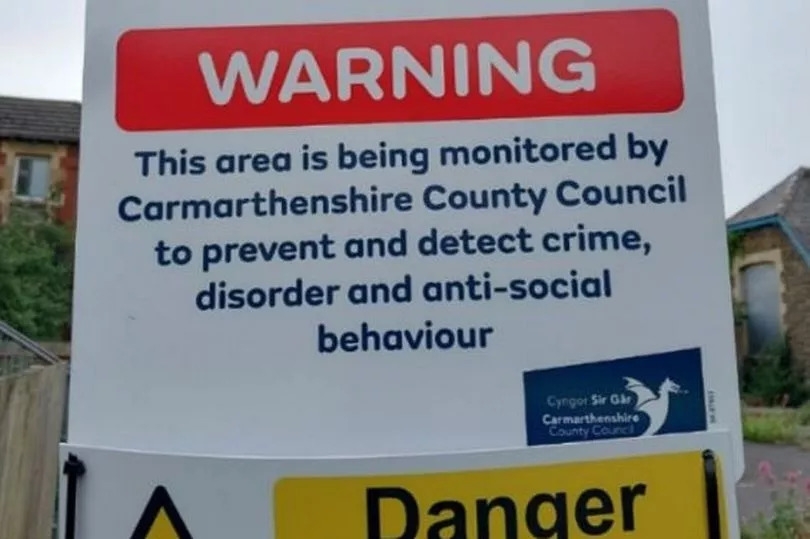 Police warning to parents after youths seen climbing into unstable buildings