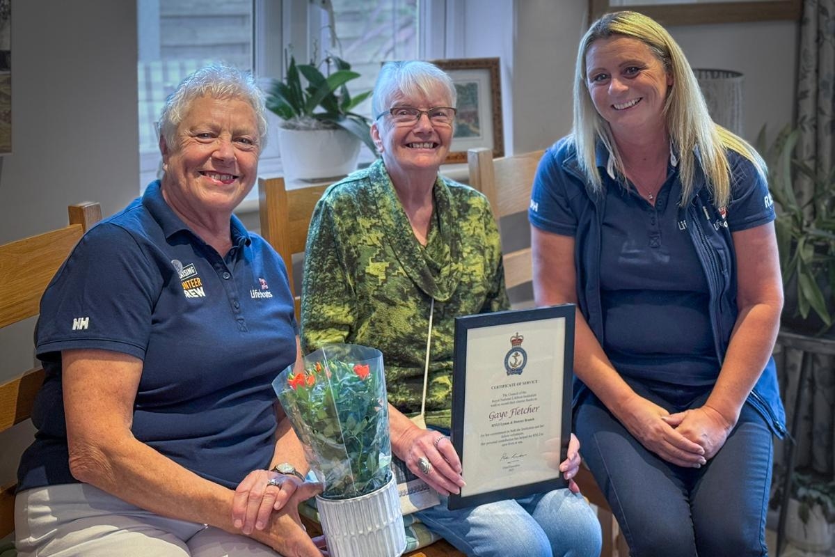 Woman retires after 17 years of service with the RNLI