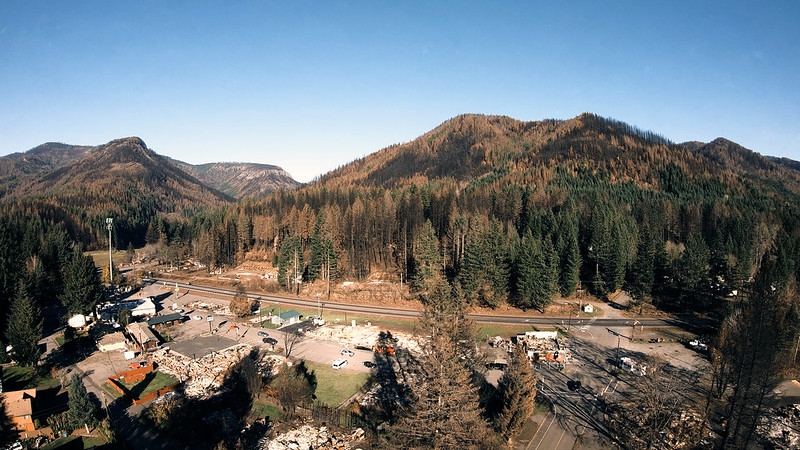 Oregon partners with insurance industry to help homeowners with wildfire prevention