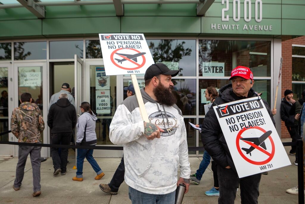 Striking worker unemployment benefit bill headed to WA governor